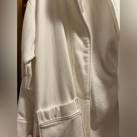 NWT Linux Home Textiles Luxury Terry Robe - Picture 9 of 10